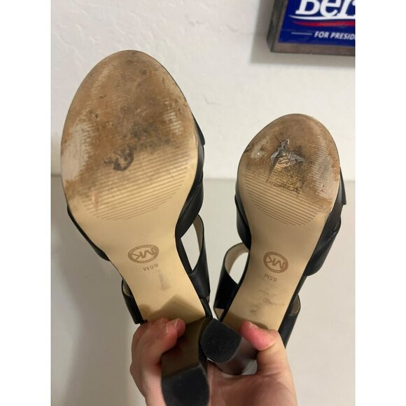 Michael Kors Leather Stacked Heel Black Pumps Sz 8.5 HB18G - Picture 6 of 6